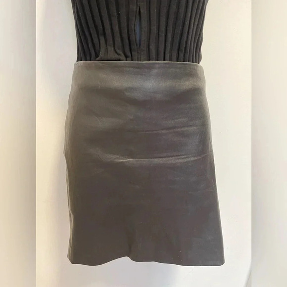 The Row Loattan Skirt lambswool size 6 mini/ short - Picture 7 of 8